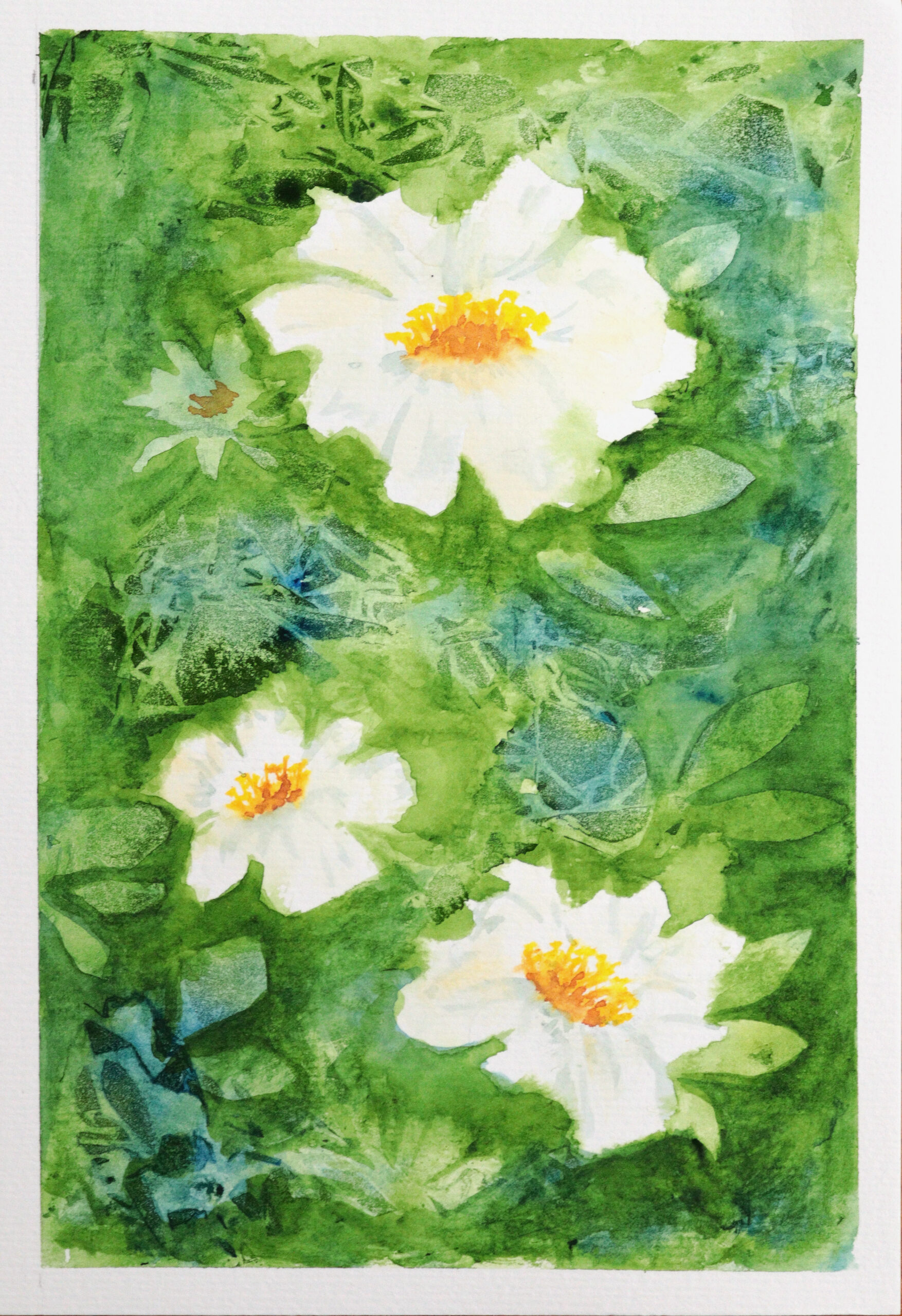 פרחים לבנים על רקע ירוק בצבעי מים